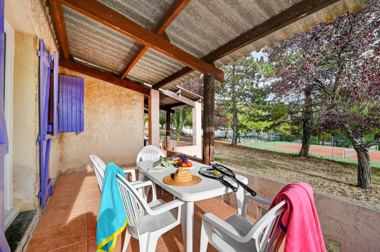 Village Vacances Les Bories Niozelles Exterior photo